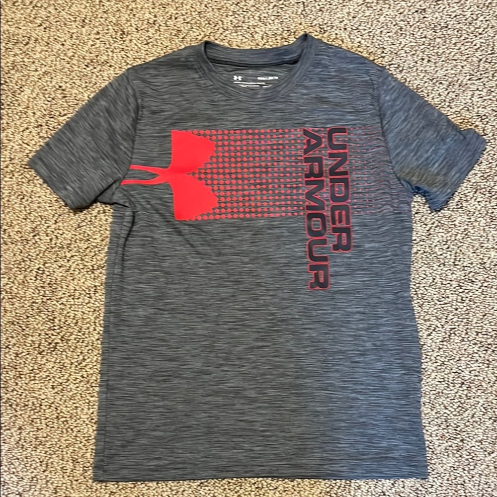 Under Armour Gray and Red Short Sleeve Tee with Sporty Graphics